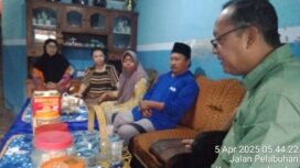 Saat Kadisnaker Situbondo, Holil Berada di Rumah Sahyati di Desa Jangkar