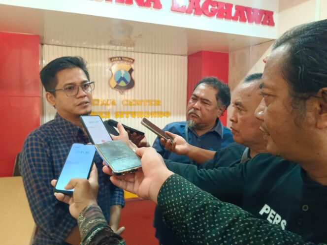 
 Ketua Komisi IV DPRD Laporkan Dua Akun Sosmed ke Polres Situbondo