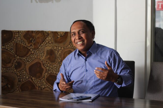 
 Sidang DKPP Digelar, Tim Hukum Rio-Ulfiyah Ungkap Dugaan Pelanggaran Etik KPU Situbondo