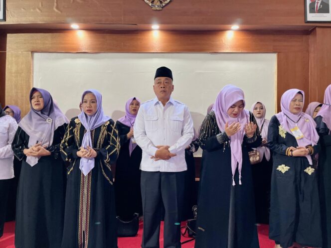 
 Fajar Emak Sholehah dan Permata Surga Sambangi Rutan Situbondo